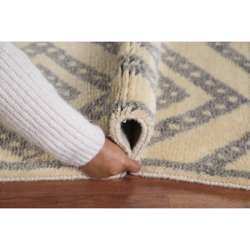 Hand Knotted Oriental 100% Wool Carpet Modern Geometric Beige & Ivories Moroccan Area Rug - 7' 8'' X 5' 3''