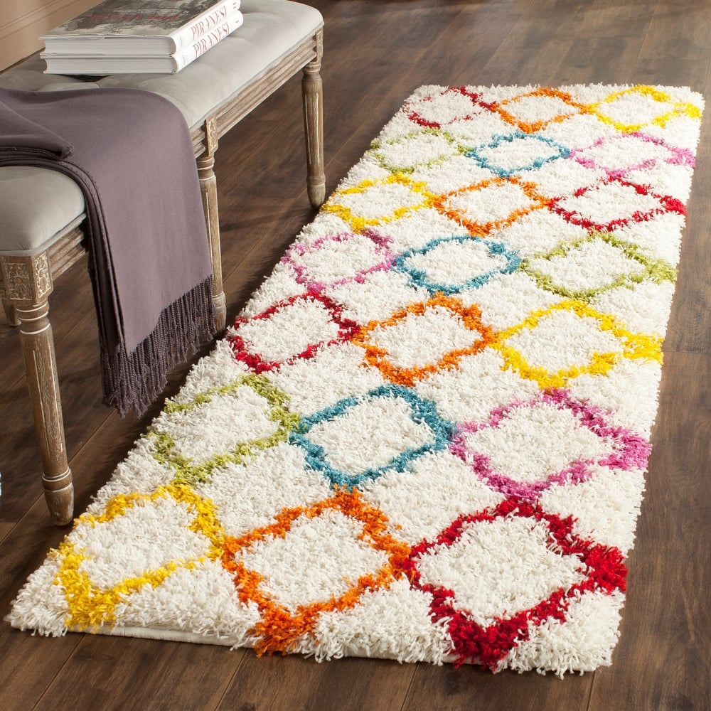 SAFAVIEH Kids Shag Judyth Nursery Playroom 2-inch Thick Rug