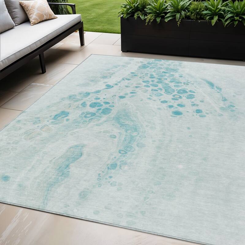 HomeRoots Abstract Transitional Rectangle Outdoor Rug - 5' X 8'