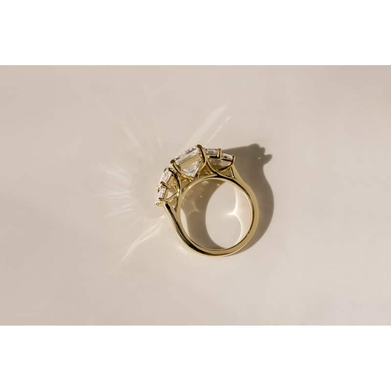 ​Kobelli 7.5 Carat Moissanite 14k Solid Gold 5-Stone Emerald Elsa Engagement Ring