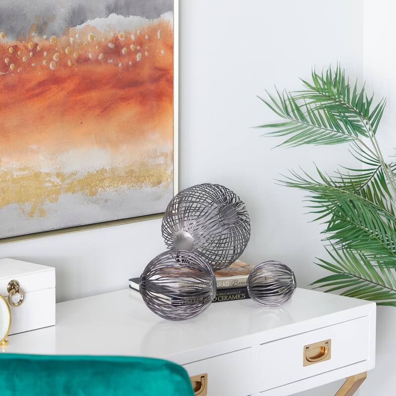 CosmoLiving by Cosmopolitan Modern Metal Geometric Sculpture (Set of 3) - Gold or Gray