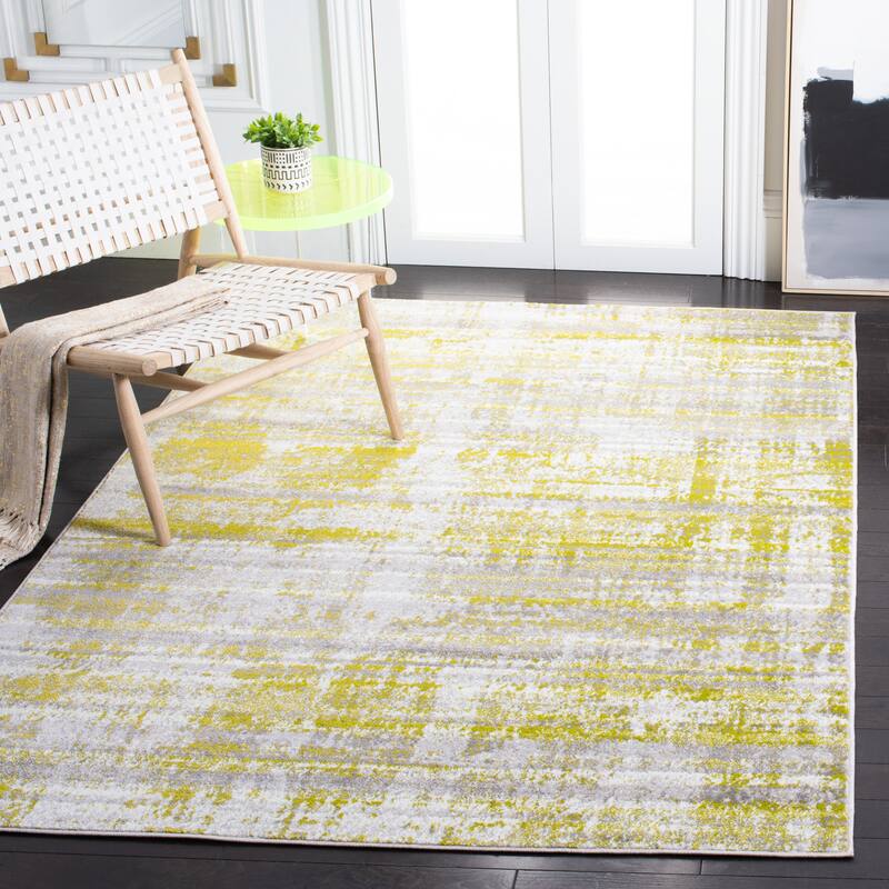 SAFAVIEH Skyler Minervia Modern Abstract Rug - 5'1" x 7'6" - Silver/Green