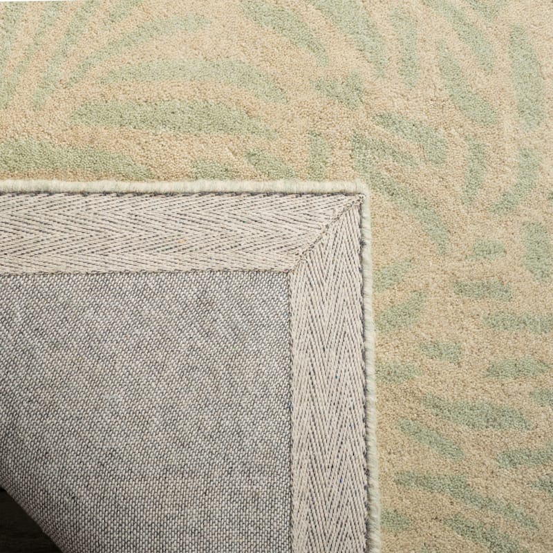 Martha Stewart by SAFAVIEH Chrysanthemum Wool Rug