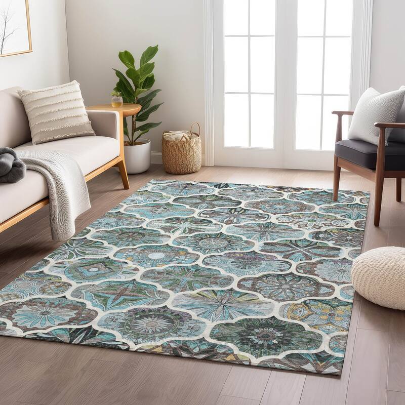 Machine Washable Indoor/ Outdoor Trellis Mosaic Chantille Rug