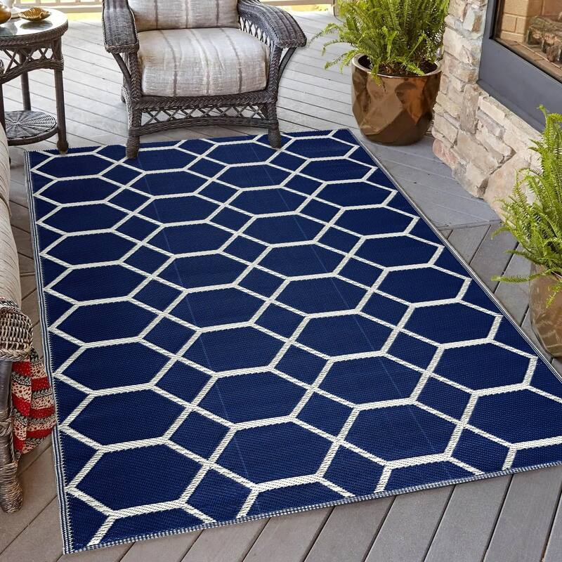 Playa Rug Outdoor Recycled Reversible Plastic Folded Mat/Rug Milan Collection Lightweight & Weather, Water and UV Resistant