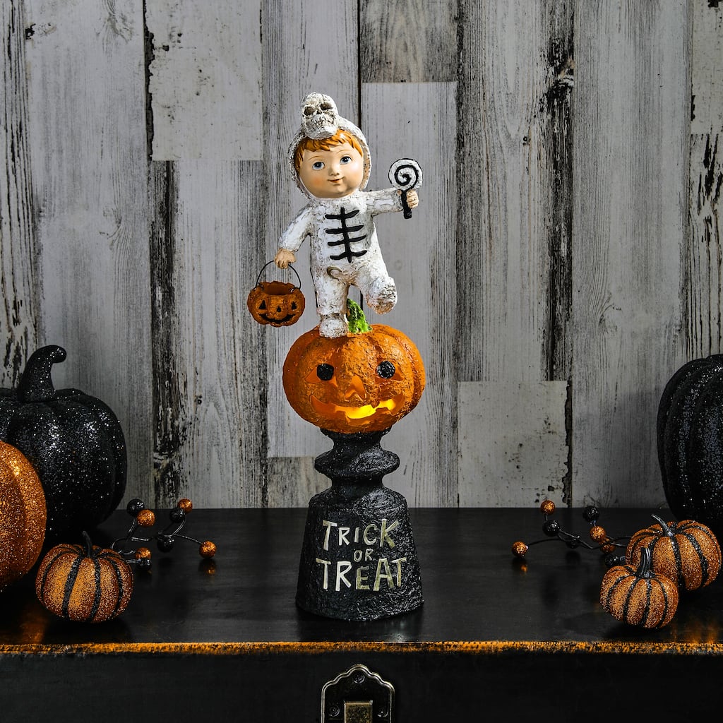 16.5" LED Pumpkin With Child
