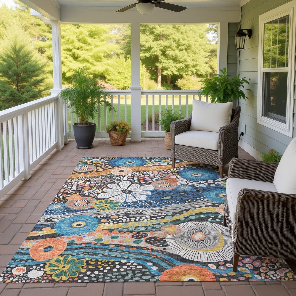 Machine Washable Indoor/ Outdoor Whimsy Floral Chantille Rug