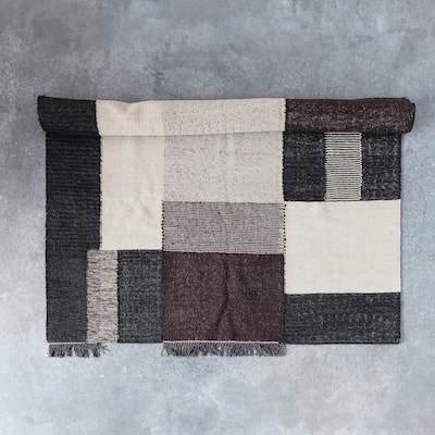 Wool and Cotton Rug with Geometric Design and Fringe - 96" L x 60" W x 0" H