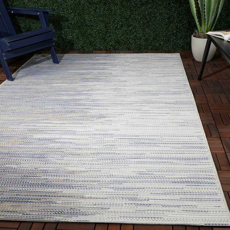 Cabot Flatweave Ombre Indoor/ Outdoor Area Rug - 5'3" x 7' - Blue