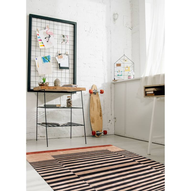 ECARPETGALLERY Hand Loomed Loreto Beige Viscose Rug - 5'1 x 8'0