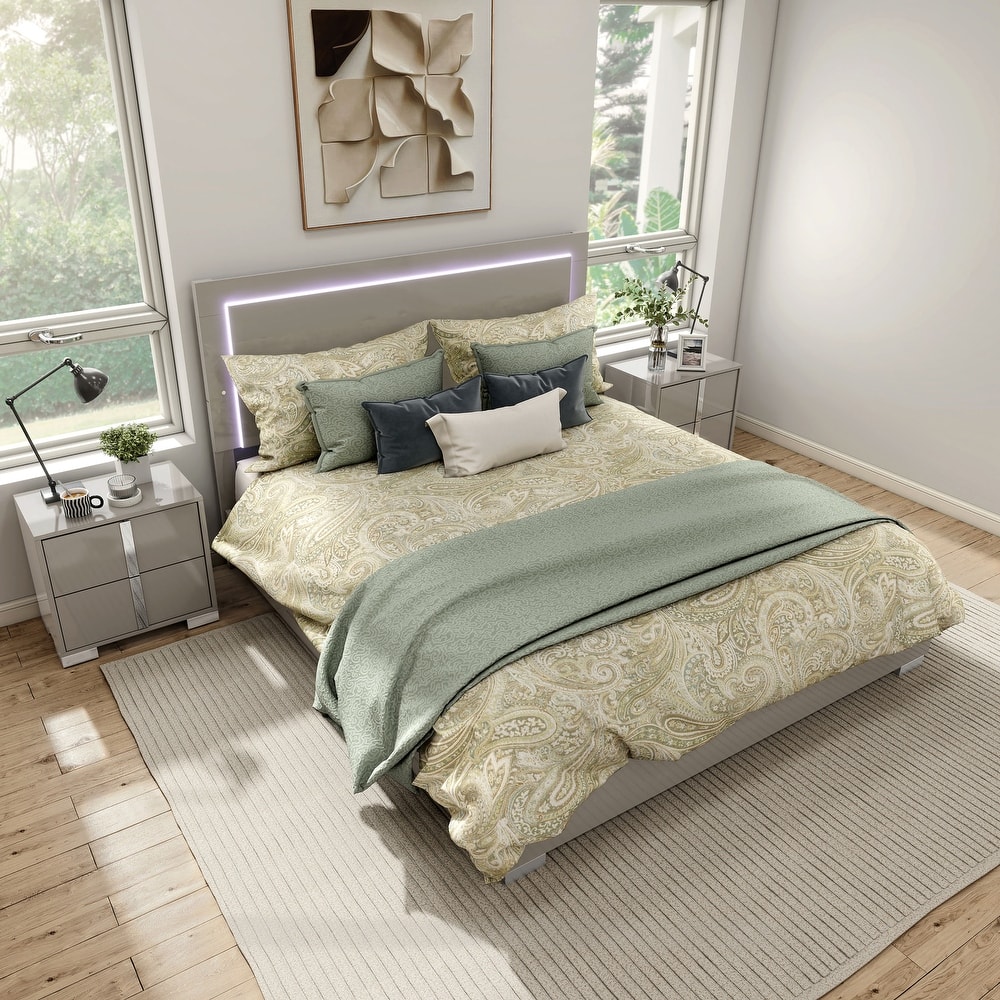 Furniture of America Erina Modern Glossy 3-Piece Panel Bedroom Set