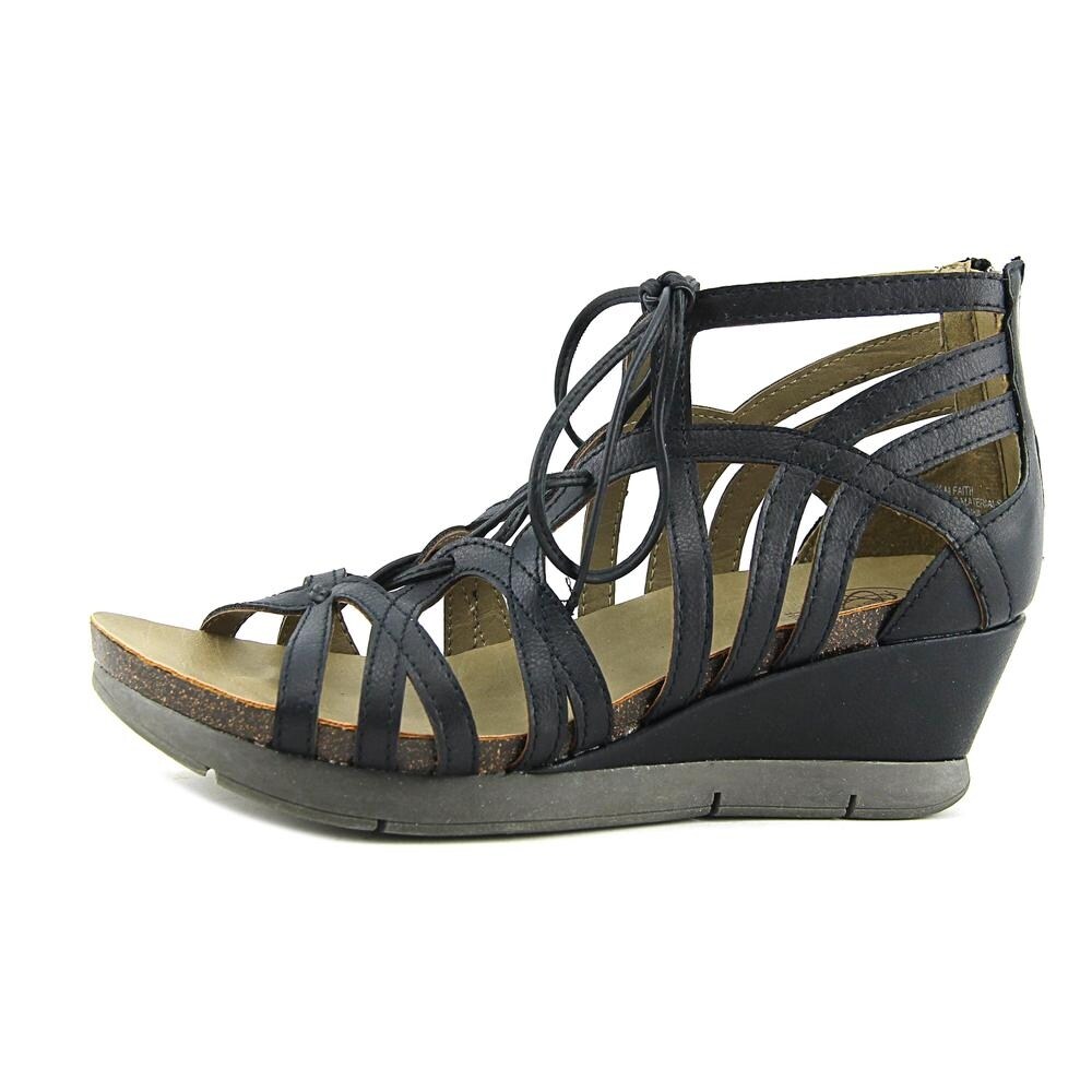 Hokus pokus tatum hotsell wedge sandals