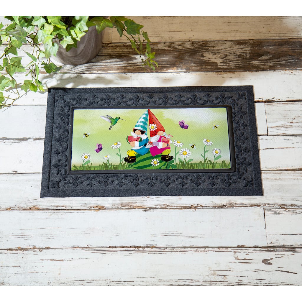 22 in. x 10 in. Chillin Gnome Couple Sassafras Switch Mat