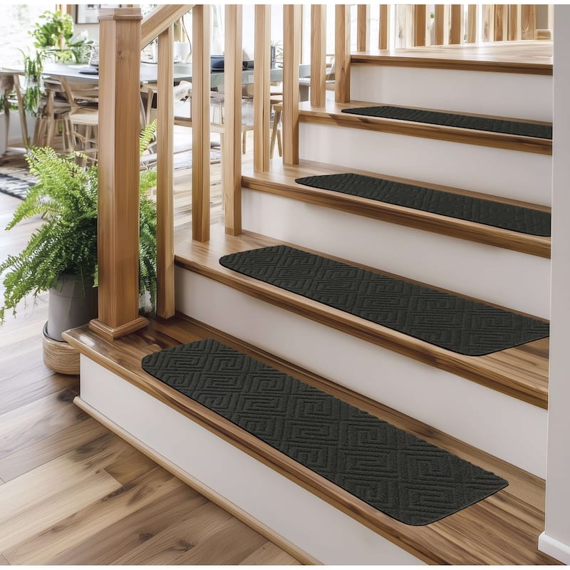 Mohawk Home Needlepunch Venice Stair Treads (Pack of 15) - 18" x 30"