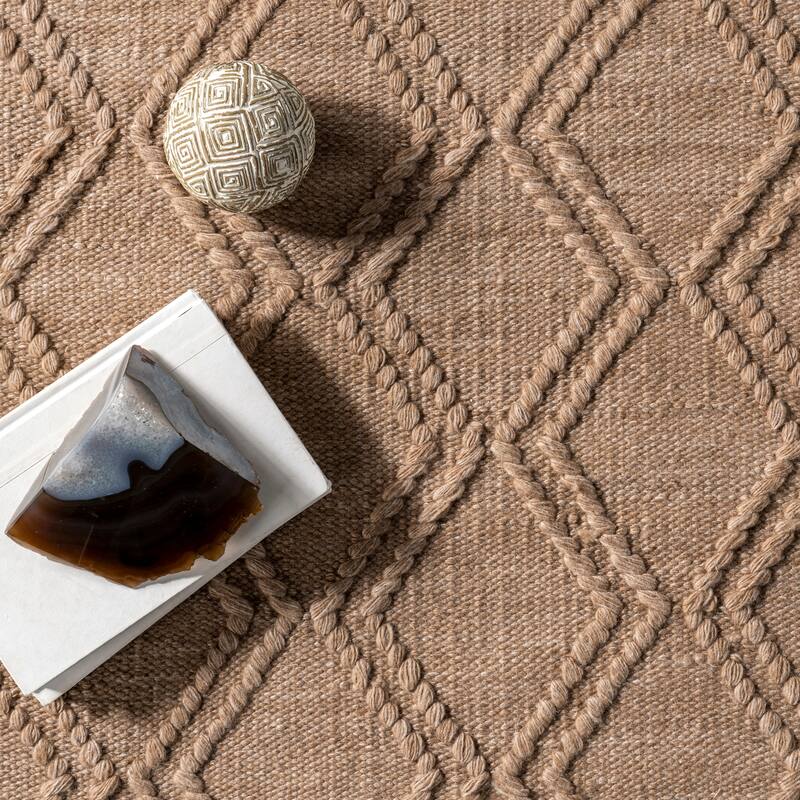 Nuloom Jovianne Textured Lattice Area Rug