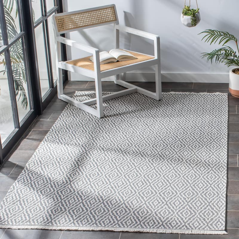 SAFAVIEH Augustine Canan Geometric Fringe Rug - 9' x 12' - Grey/Ivory