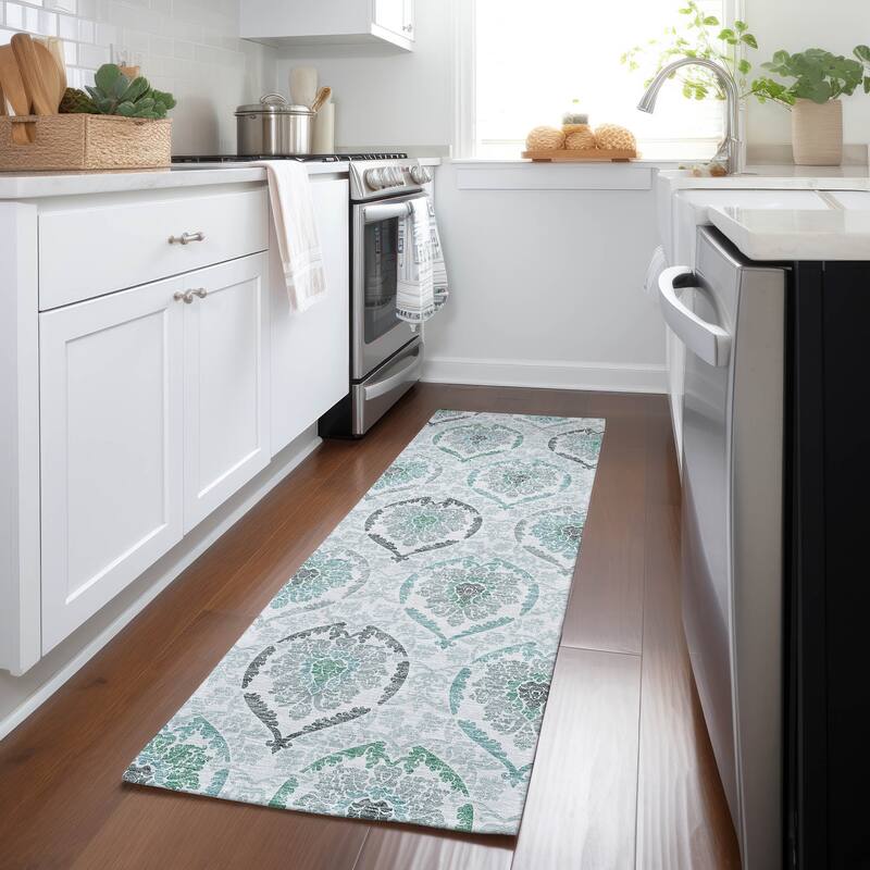 Machine Washable Indoor/ Outdoor Chantille Traditional Damask Rug