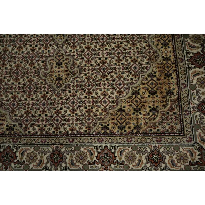 Hand Knotted Oriental 100% Wool Carpet Traditional Floral Beige & Ivories Tabriz-Mahi Area Rug - 6' 7'' X 5' 0''