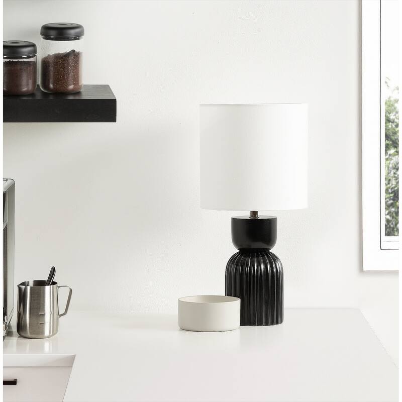 Kate and Laurel Marley Table Lamp - 8x8x17