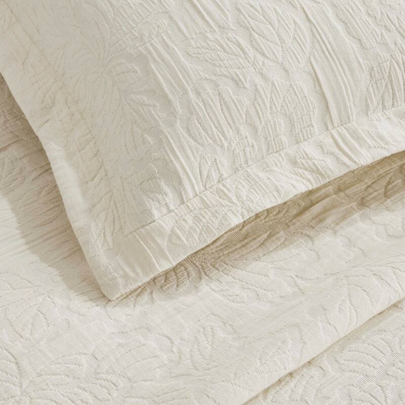 Blue Nile Mills Tropical Floral Matelasse Cotton Medium Weight 3 Piece Bedspread Set