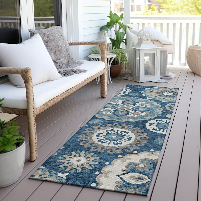 Machine Washable Indoor/ Outdoor Chantille Casual Medallion Rug - Blue - 2'3" x 7'6"
