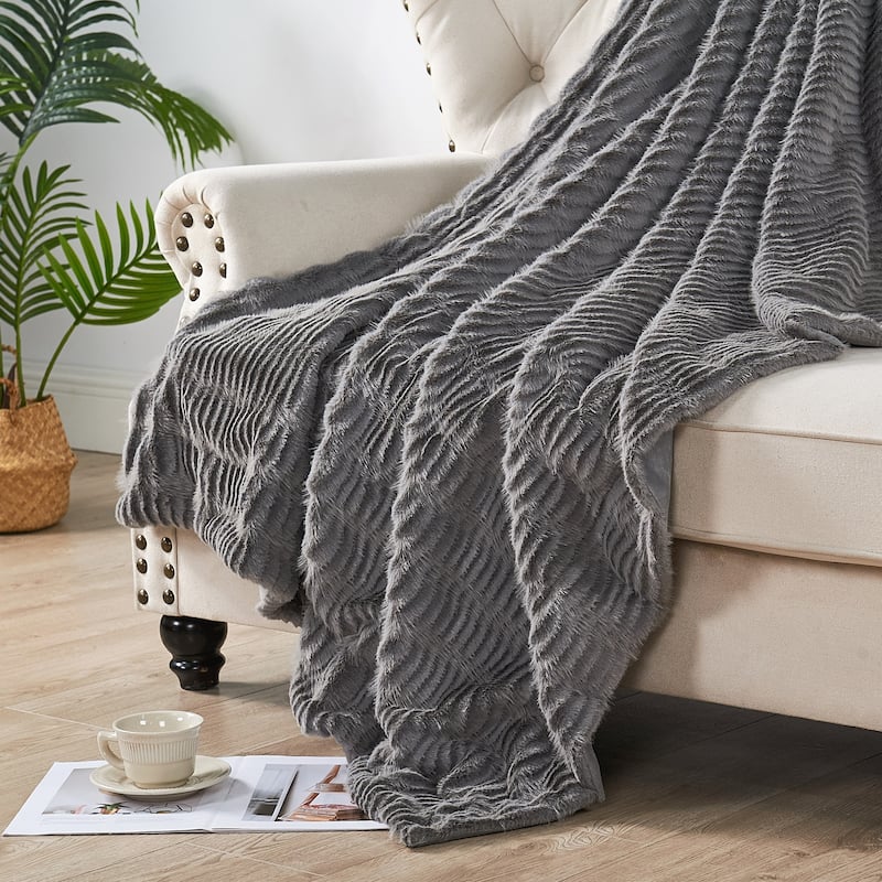 Shaggy Wavy FauxFur Throw Cozy Soft Thick Blanket for Bedroom