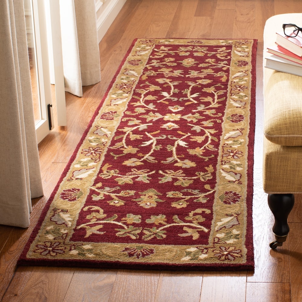 SAFAVIEH Handmade Heritage Gullu Traditional Oriental Wool Rug