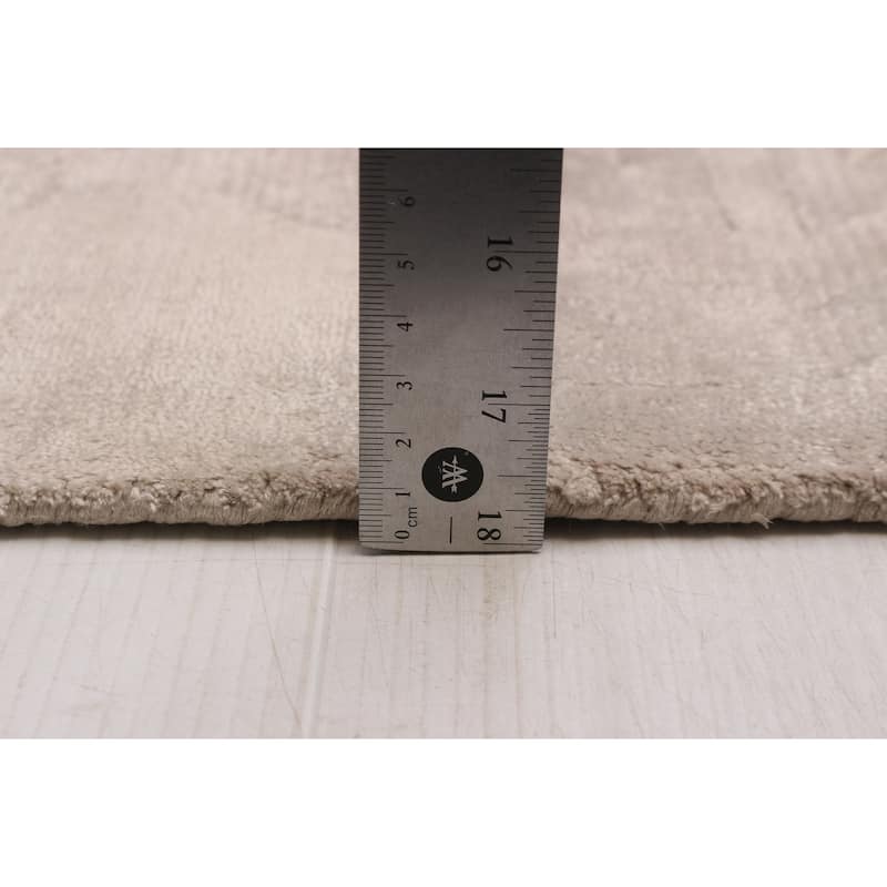 ECARPETGALLERY Hand Loomed Kashkuli Gabbeh Light Grey Viscose Rug - 5'7 x 7'9