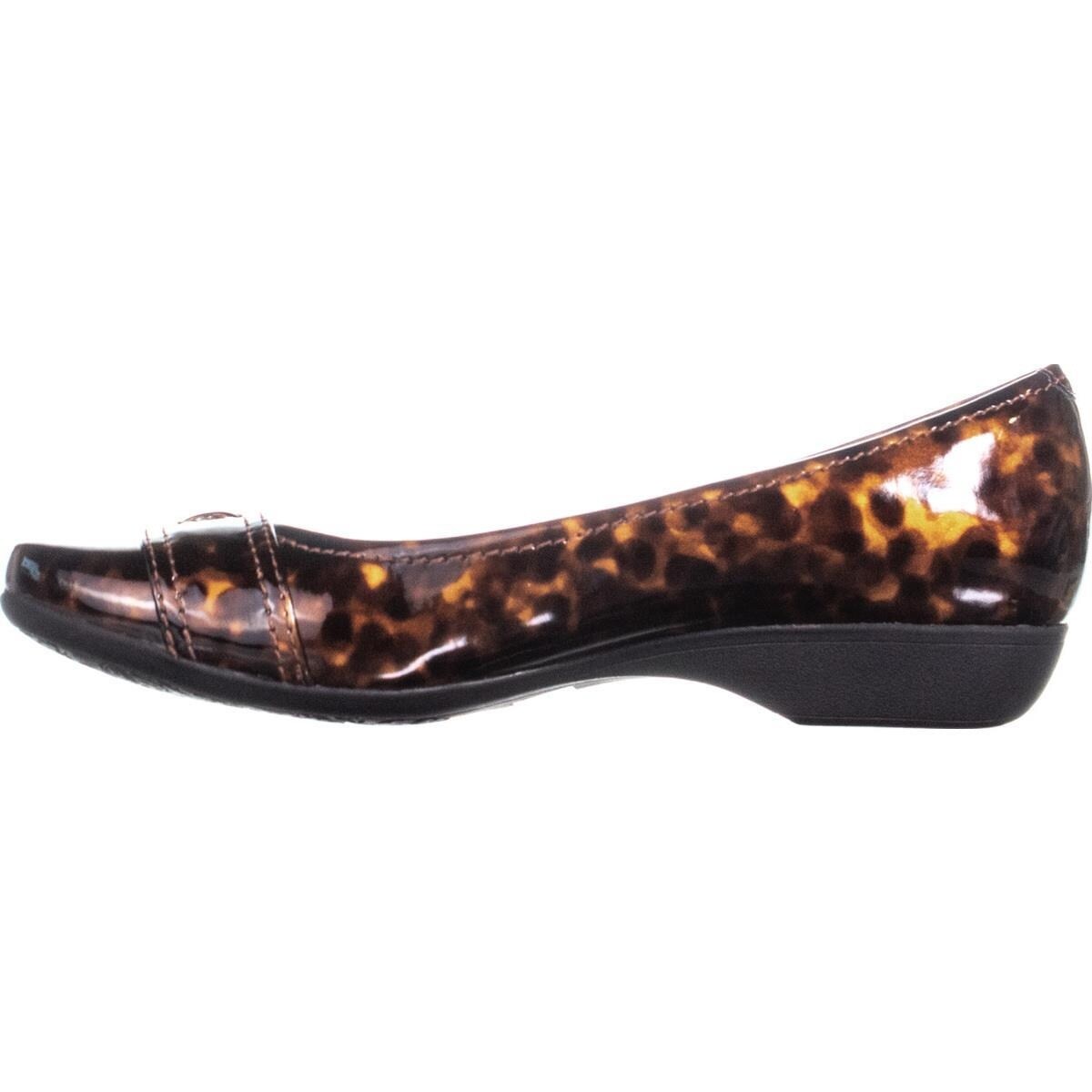 clarks women's propose spire flat