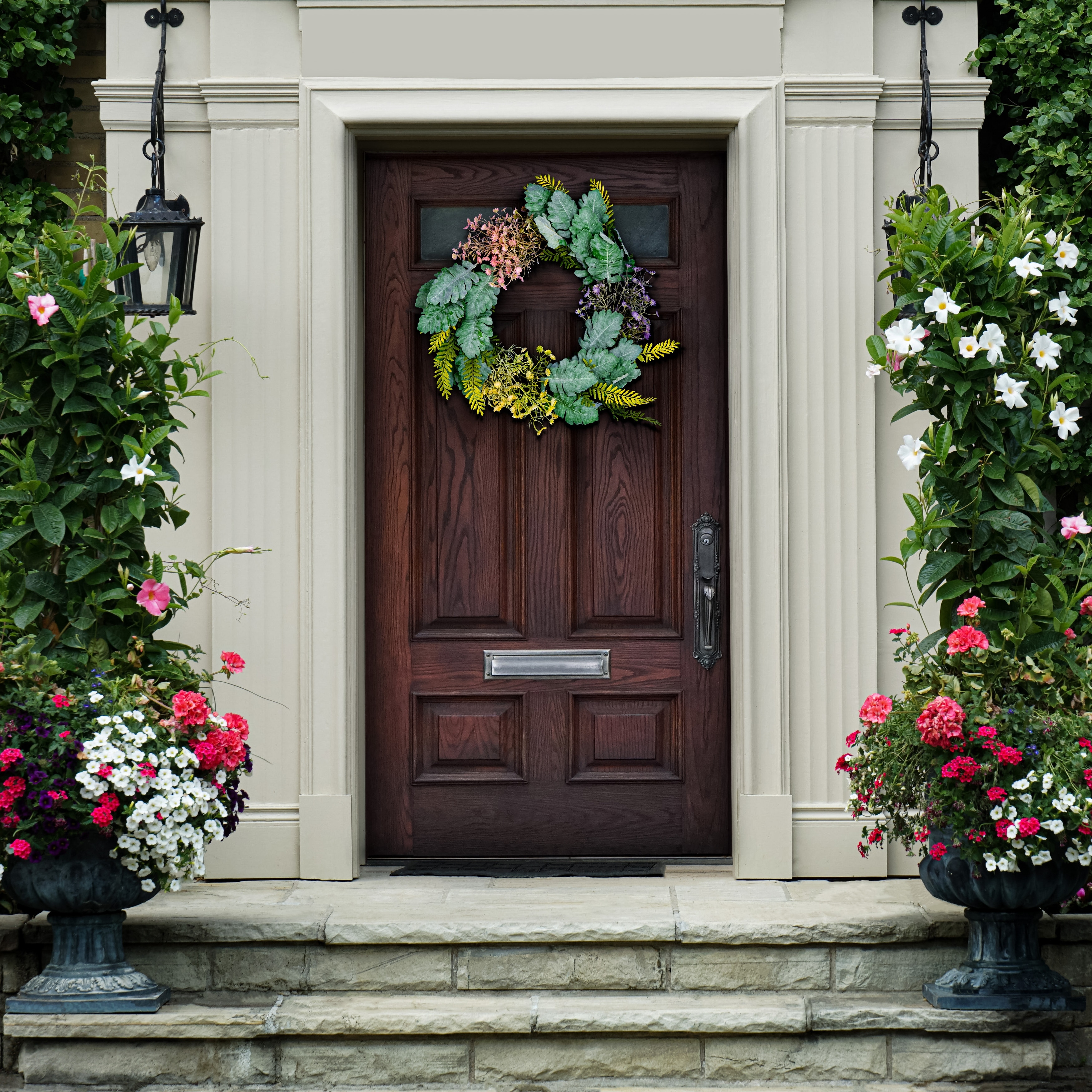 SAFAVIEH Teena Faux 21-inch Chrysanthemum & Dusty Miller Wreath