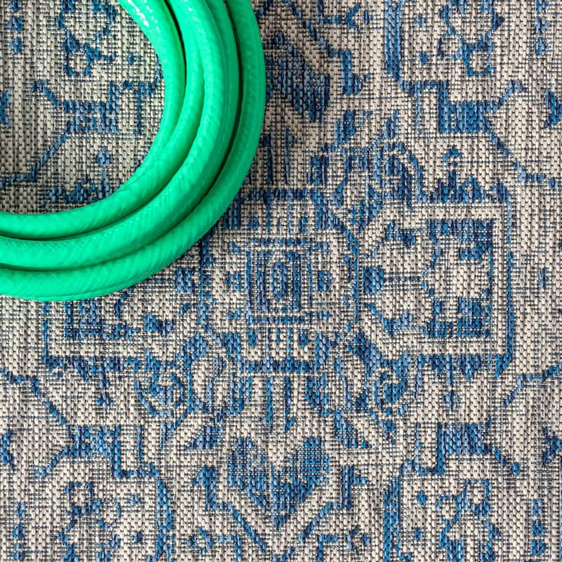 JONATHAN Y Rozetta Medallion Textured Weave Indoor/Outdoor Area Rug
