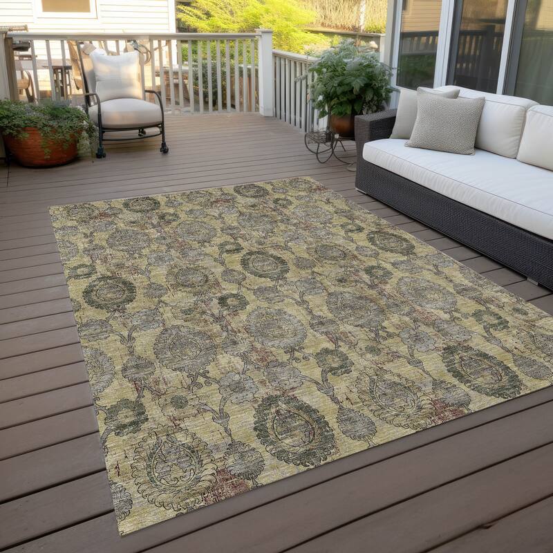 Machine Washable Indoor/ Outdoor Chantille Traditional Floral Rug
