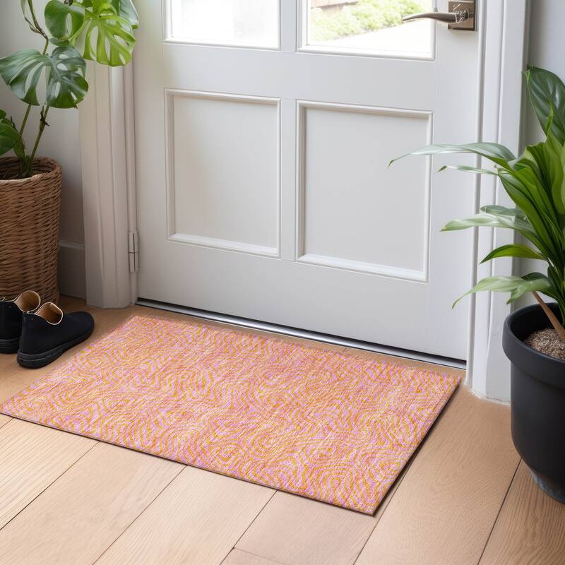 Machine Washable Indoor/ Outdoor Modern Trance Chantille Rug - Pink - 1'8" x 2'6"
