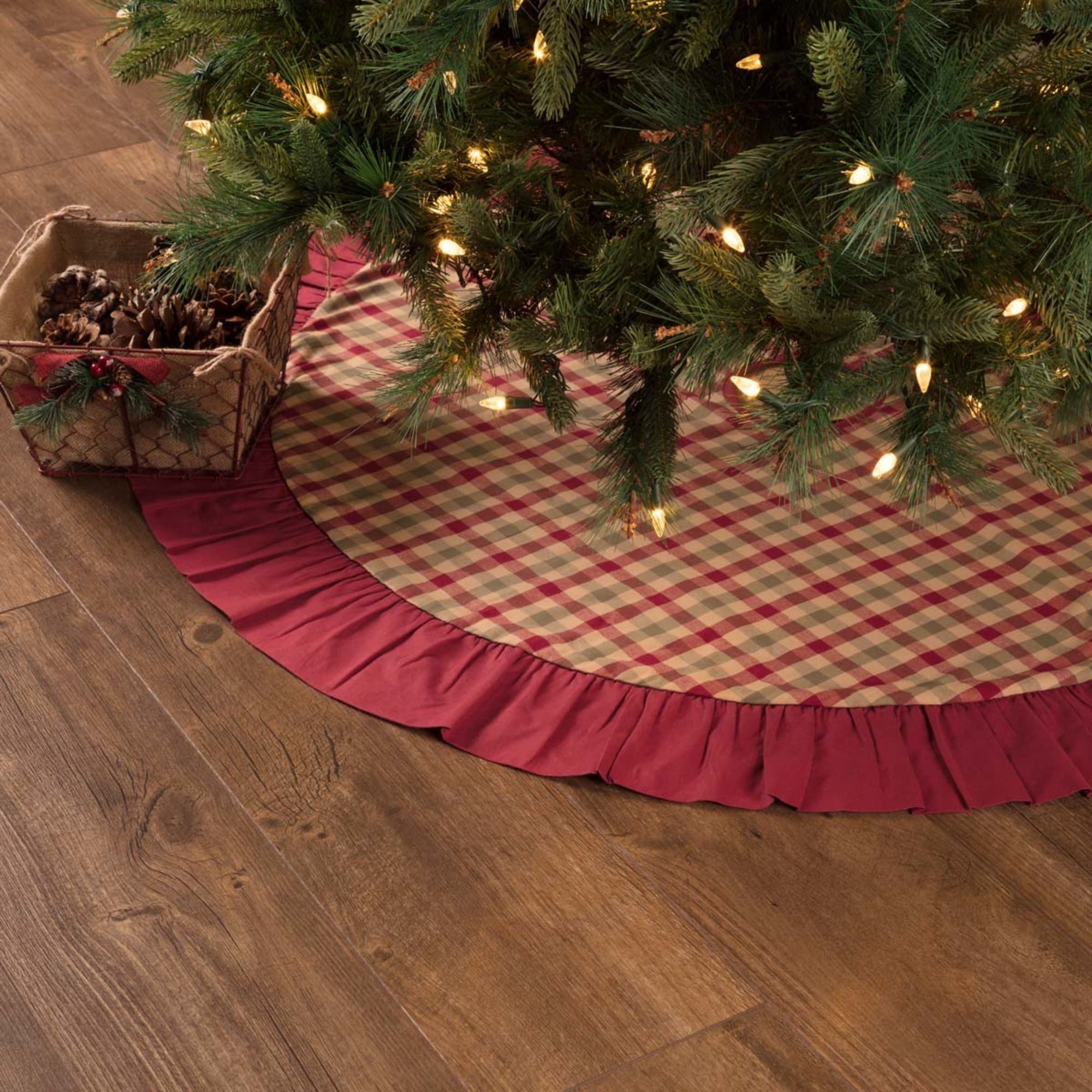 Jonathan Plaid Tree Skirt