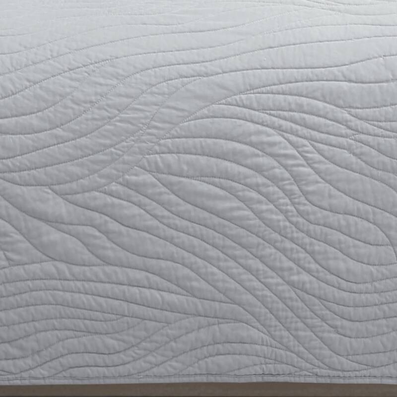 Calista Quilt Set