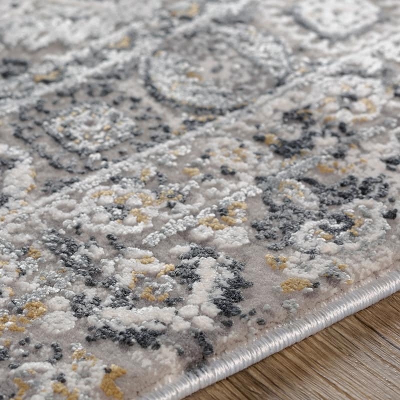 Layle Vintage Medallion Area Rug