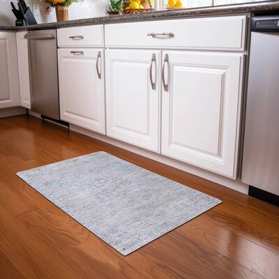Machine Washable Indoor/ Outdoor Medallion Solid Chantille Rug