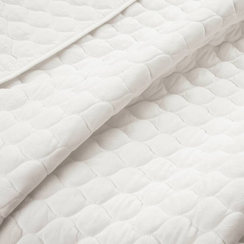 Lush Decor Ella Shabby Chic Ruffle Lace 3 Piece Quilt Set