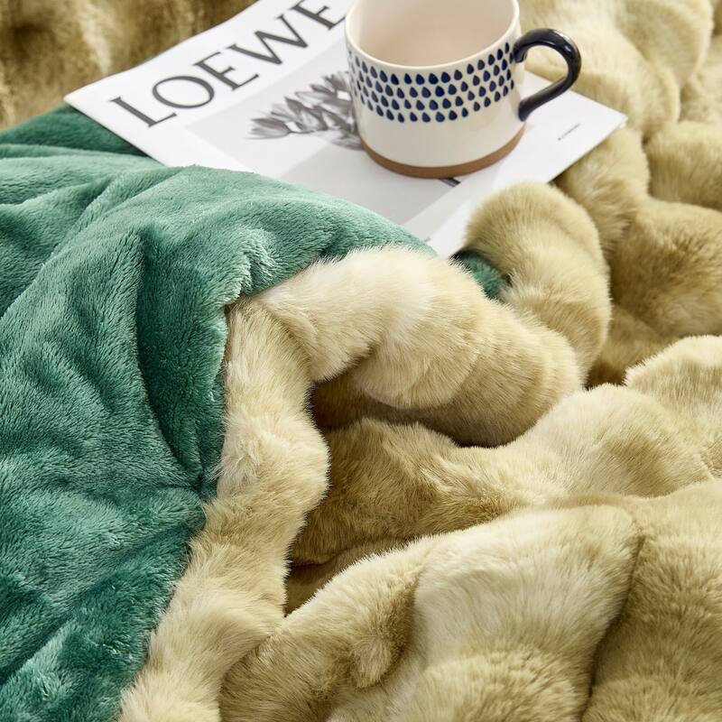 Snowball® Chunky Bunny - Coma Inducer® Oversized Comforter Set - Multi Moss Stone