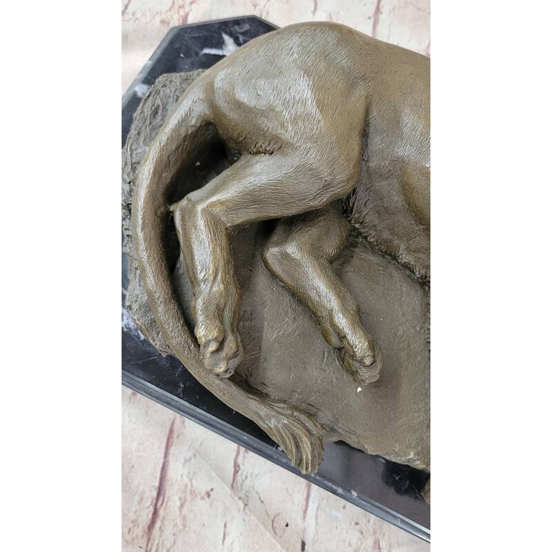 Art Deco Large Female African Wildlife Imitative Lion Bronze Sculpture Marble Statue Decor