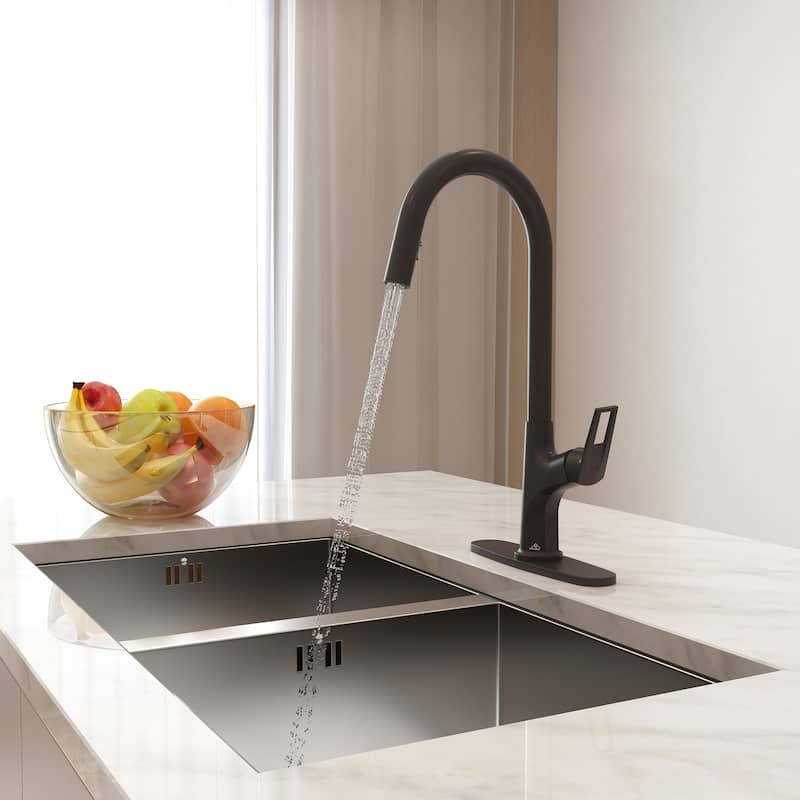 Kitchen Sink Faucet Single-Handle Pull-Out Sprayer Kitchen Faucet