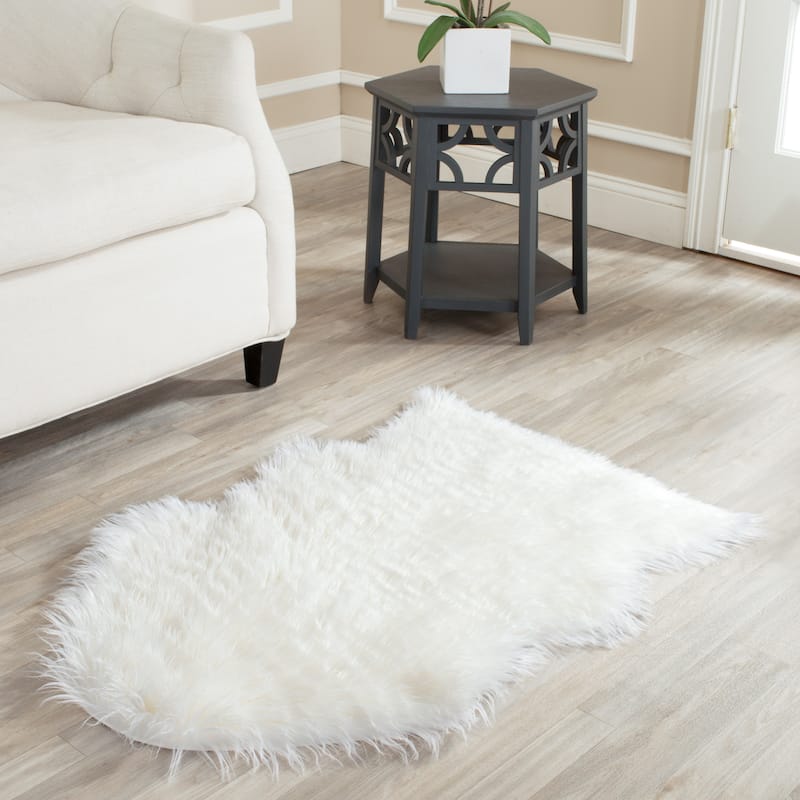 SAFAVIEH, Faux Sheep Idith Shona 2.4-inch Thick Rug