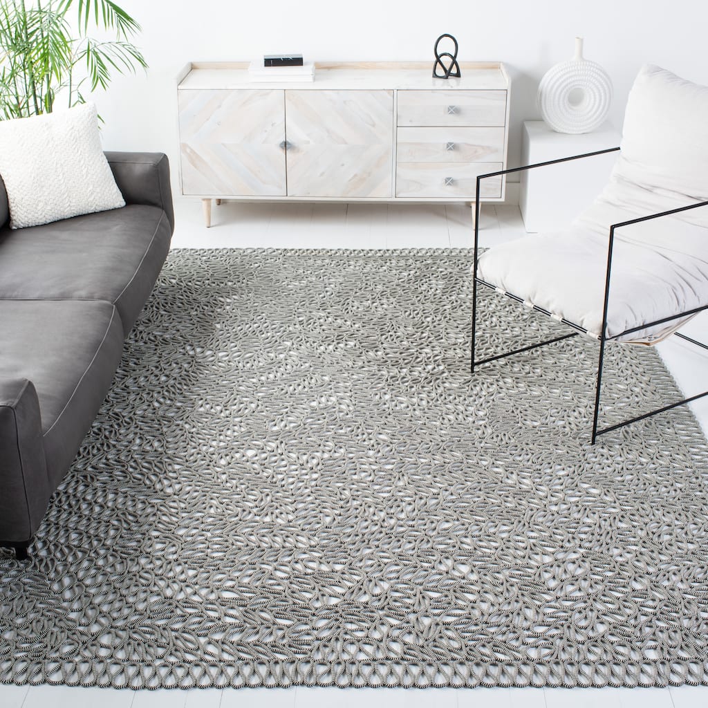 SAFAVIEH Handmade Novelty Madalynn Novelty Rug