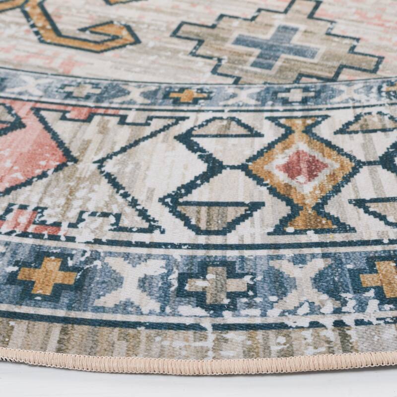 SAFAVIEH Tucson Machine Washable Slip Resistant Imogene Boho Tribal