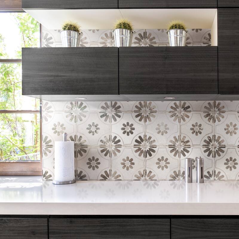 Merola Tile Kings Blume Nero 17-5/8" x 17-5/8" Ceramic Floor and Wall Tile
