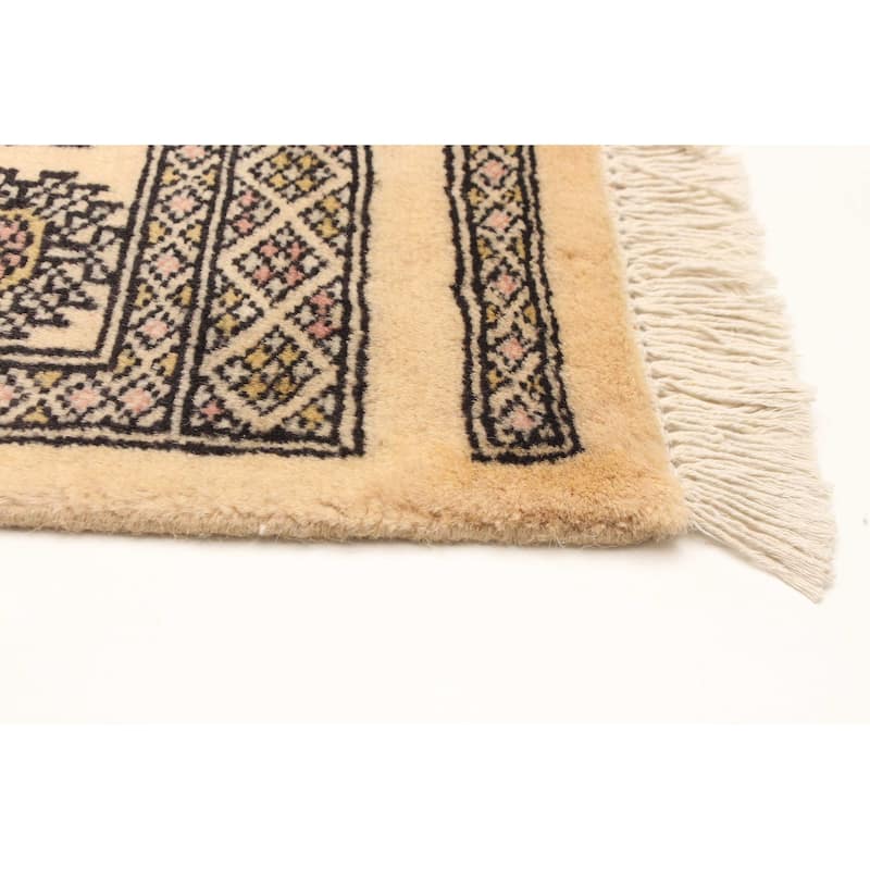 ECARPETGALLERY Hand-knotted Peshawar Bokhara Beige Wool Rug - 4'1 x 6'0