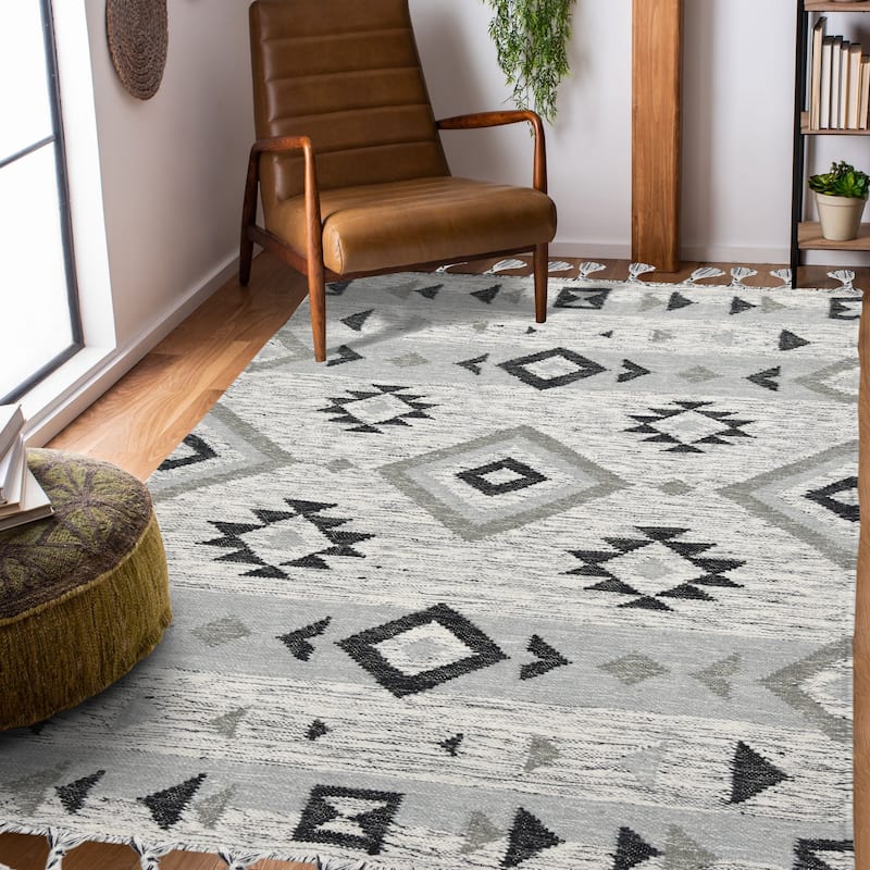The Curated Nomad Southwestern Silver Flatweave Area Rug - 8' x 10' - Silver