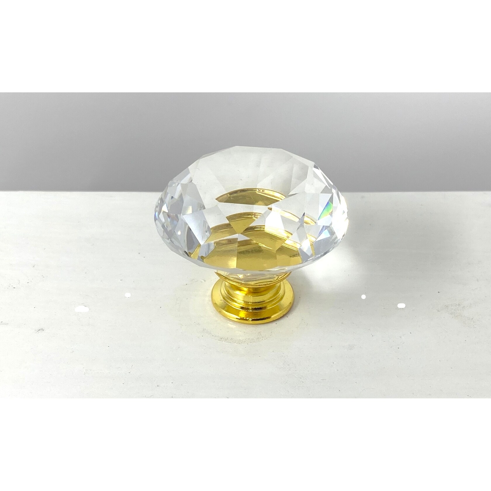 Clear Faceted Crystal Glass Diamond Cut Knobs, GOLD Base - Set of 6 - Bed  Bath & Beyond - 35145952