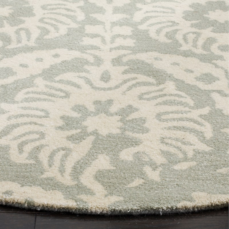 SAFAVIEH Handmade Bella Tineke Modern Floral Wool Rug