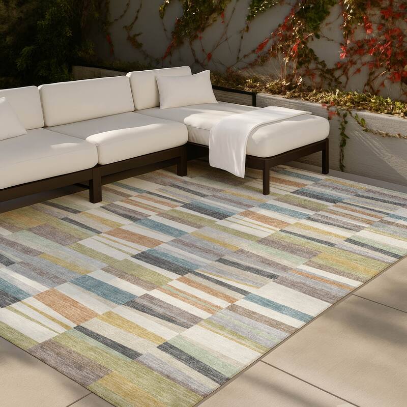 Machine Washable Indoor/ Outdoor Modern Antonito Chantille Rug
